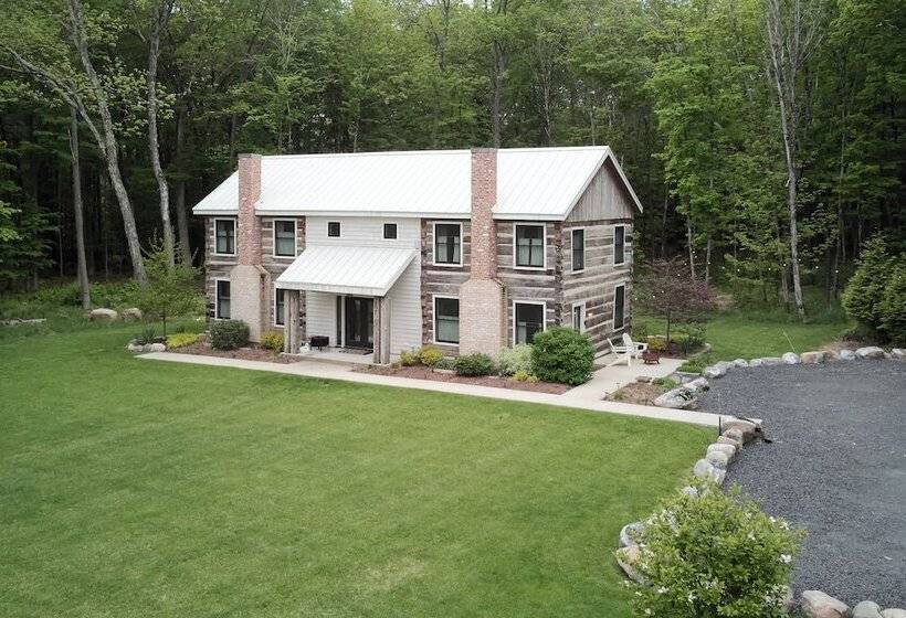 Eclectic Ulster County Cabin ~ 14 Mi To Waterfalls