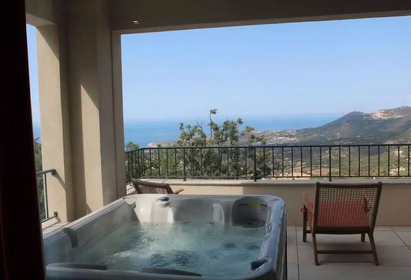 Hotelli Le Belvedere