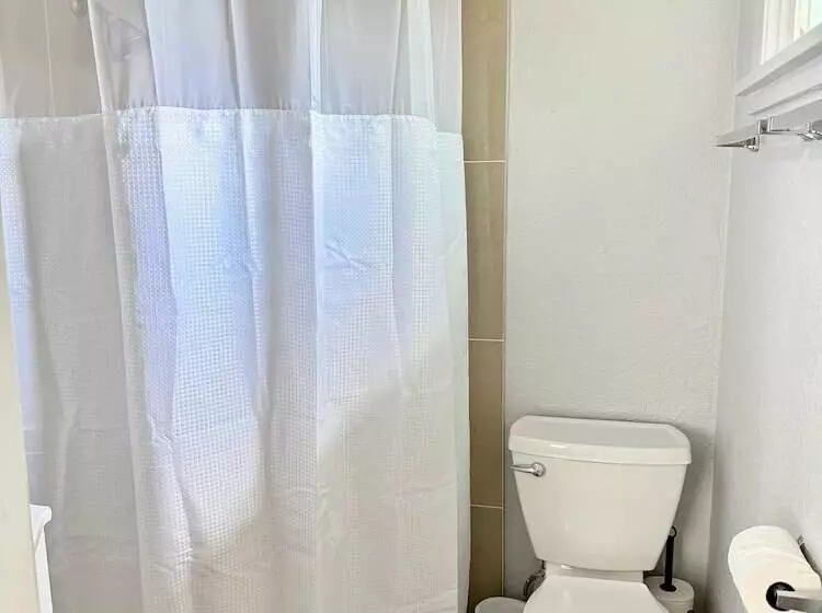 Majatalo Midtown Oasis