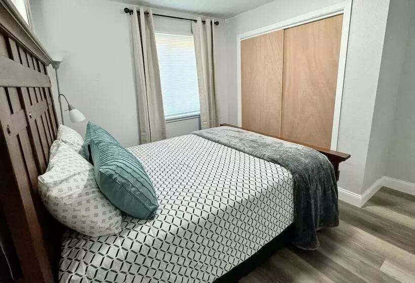 Majatalo Midtown Oasis