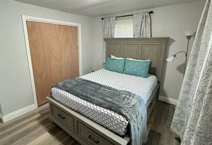 Majatalo Midtown Oasis