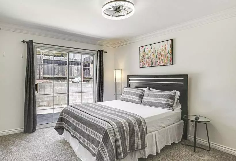 Poway Retreat W/ Stunning Sunset & Mountain Views!