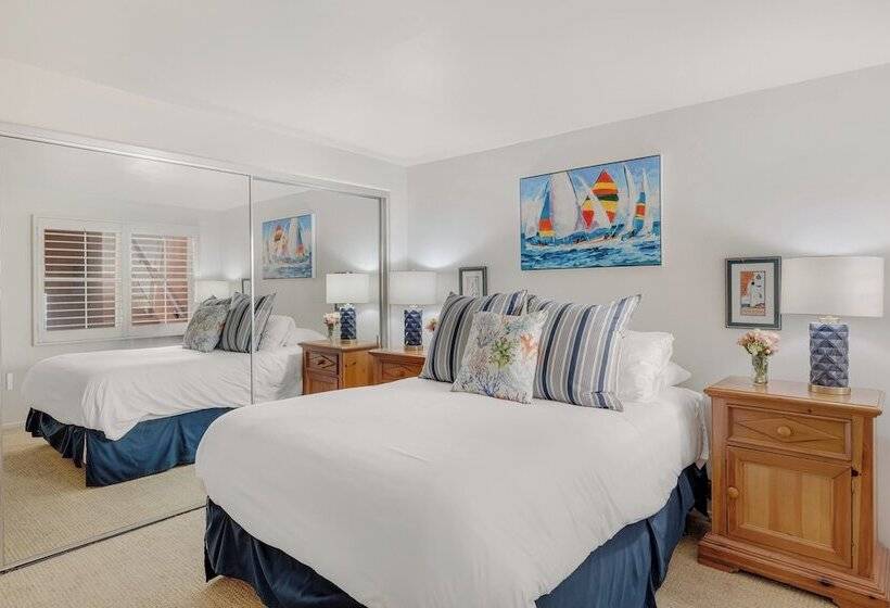 Shoreline Villa By Avantstay Steps To The Beach, Bay, & Pier!