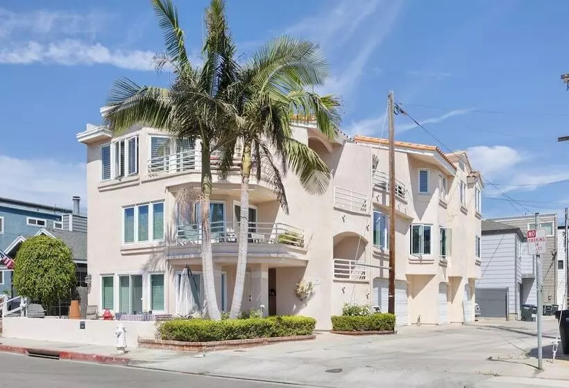 Shoreline Villa By Avantstay Steps To The Beach, Bay, & Pier!