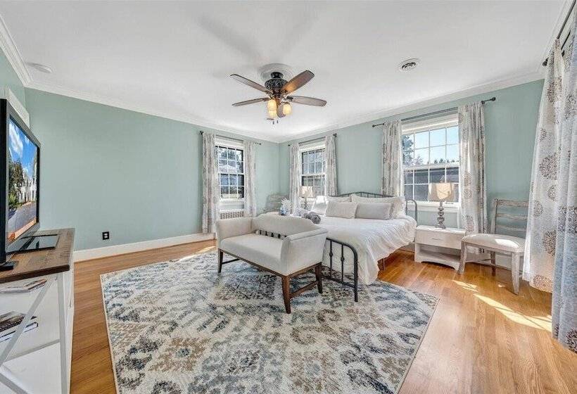 민박 The Oakdale Inn