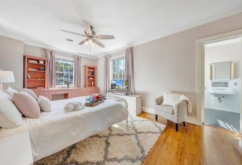 민박 The Oakdale Inn