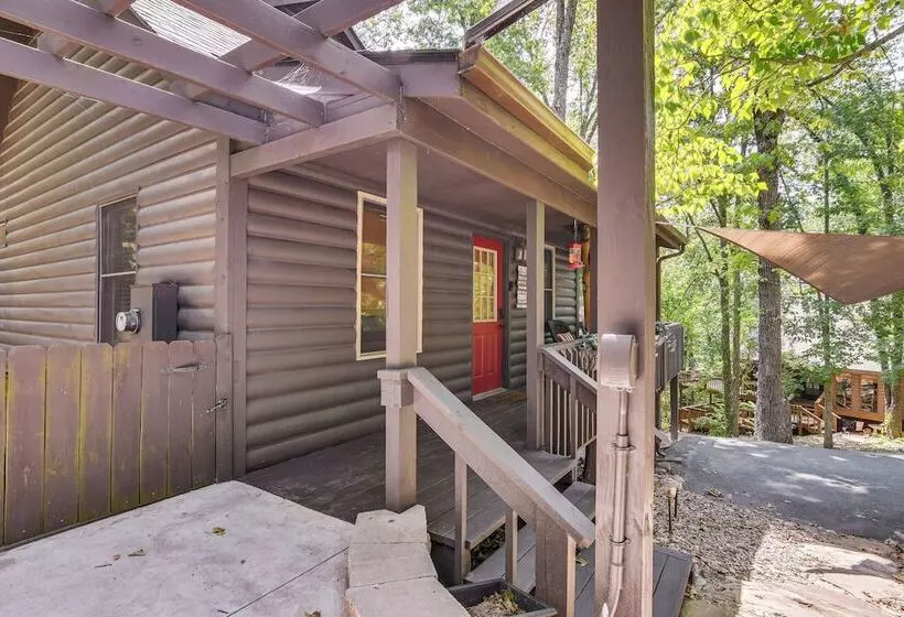 3 Mi To Table Rock Lake: Cabin W/ Fire Pit!