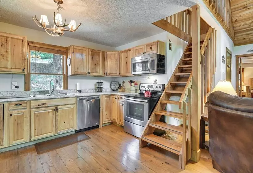 3 Mi To Table Rock Lake: Cabin W/ Fire Pit!