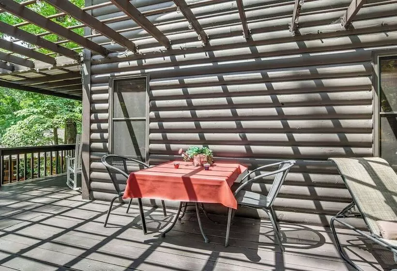 3 Mi To Table Rock Lake: Cabin W/ Fire Pit!