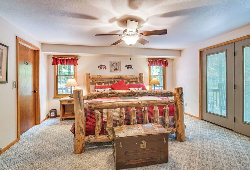 3 Mi To Table Rock Lake: Cabin W/ Fire Pit!