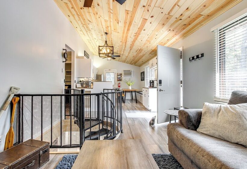 Central Wisconsin Cabin: Golf, Lakes & Trails!