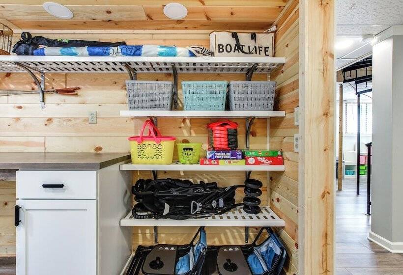 Central Wisconsin Cabin: Golf, Lakes & Trails!