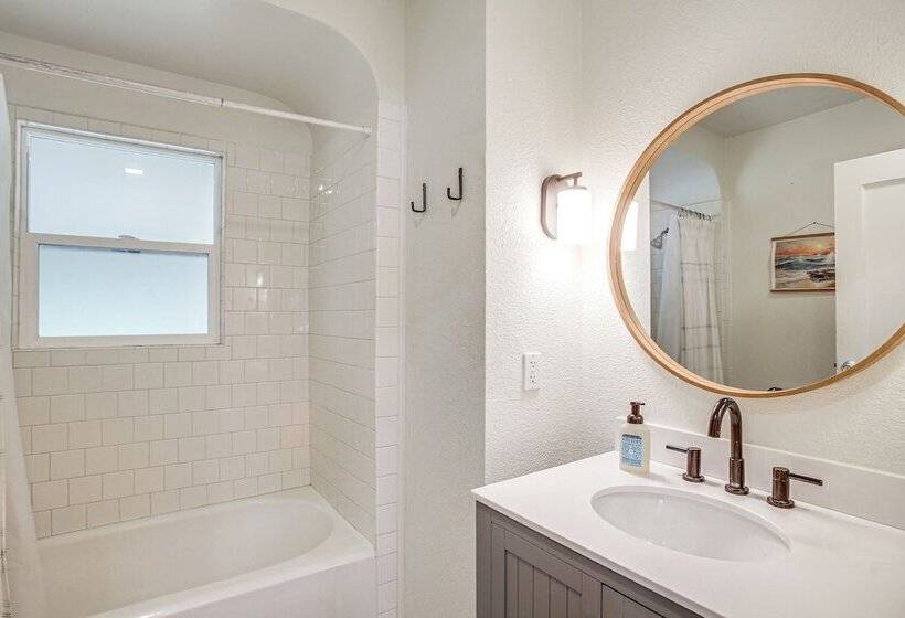 Chic Coeur D Alene Home W/ Patio, 1 Mi To Downtown