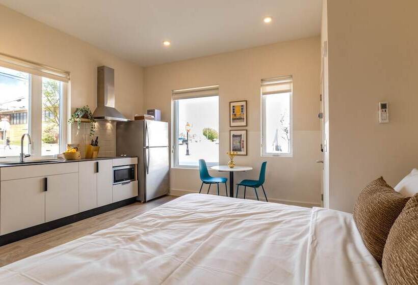 Conway Full B Buyout By Avantstay Sleeps 30