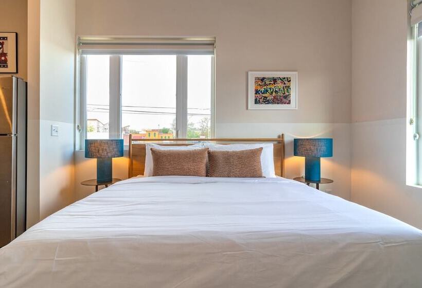 Conway Full B Buyout By Avantstay Sleeps 30