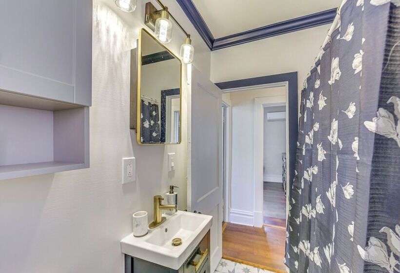 Dog Friendly Pittsburgh Home, 3 Mi To Downtown!