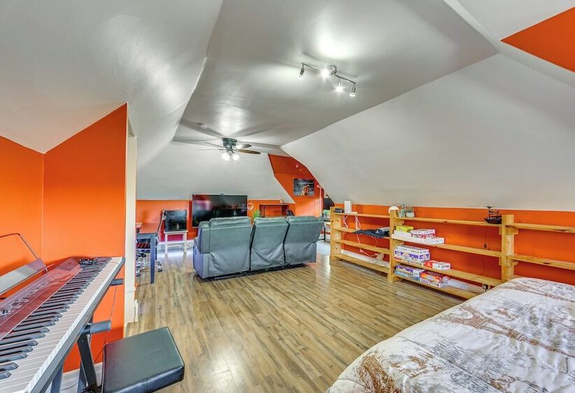 Dog Friendly Pittsburgh Home, 3 Mi To Downtown!