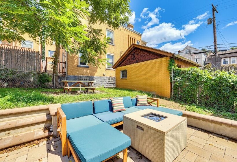 Dog Friendly Pittsburgh Home, 3 Mi To Downtown!