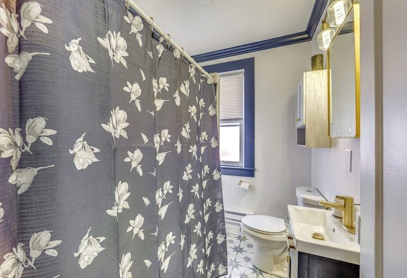 Dog Friendly Pittsburgh Home, 3 Mi To Downtown!