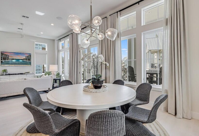 Friday S Comin  132 Bar