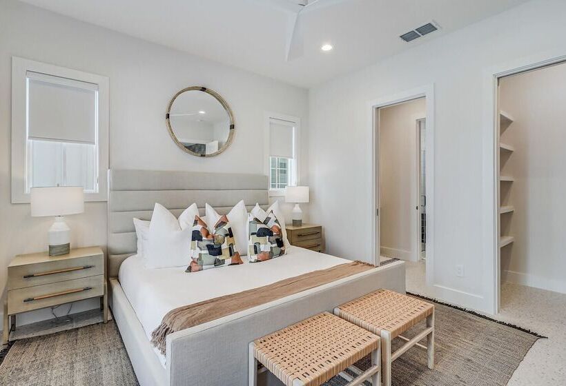 Friday S Comin  132 Bar