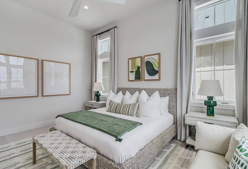 Friday S Comin  132 Bar