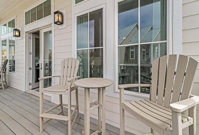 Friday S Comin  132 Bar