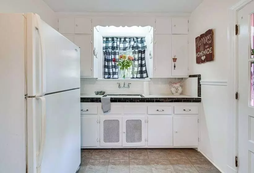 Historic Glen Allen Home ~ 11 Mi To Richmond!