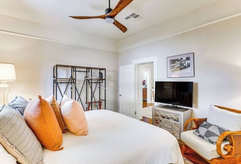 < 1 Mi To Downtown: Historic Tucson Home W/ Patio