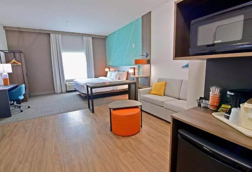 ホテル Comfort Suites Titusville Near Kennedy Space Center