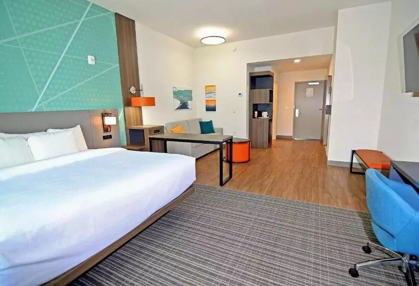 ホテル Comfort Suites Titusville Near Kennedy Space Center