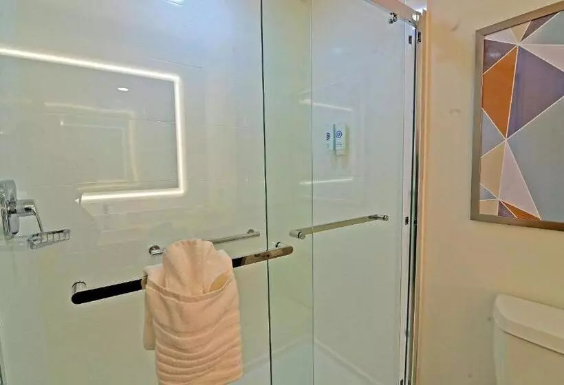 ホテル Comfort Suites Titusville Near Kennedy Space Center