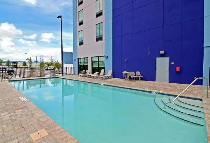 ホテル Comfort Suites Titusville Near Kennedy Space Center