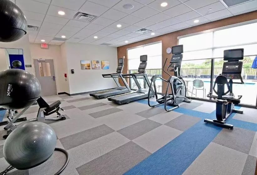 ホテル Comfort Suites Titusville Near Kennedy Space Center