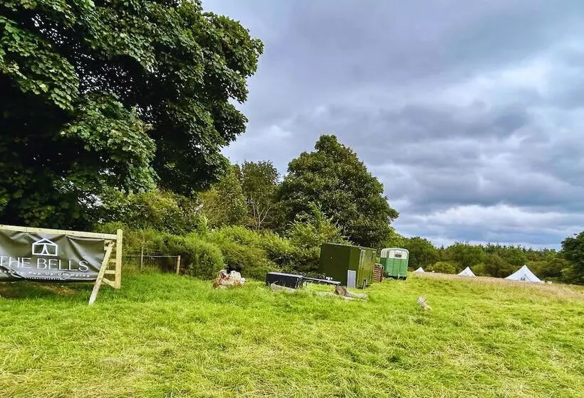 ホテル The Bells   South Berrington
