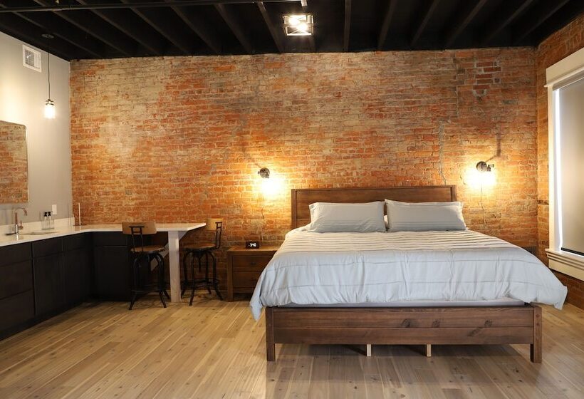 Отель The Benjamin