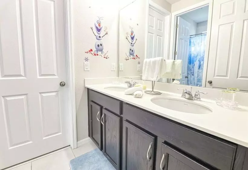 Jodie S Luxury Solara Home