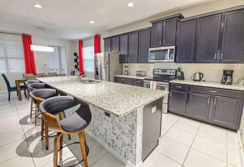 Jodie S Luxury Solara Home