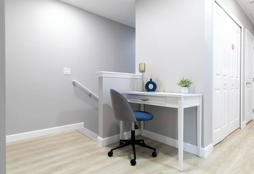 Luxury Remodeled Home W/splash Pool Near Disney 31