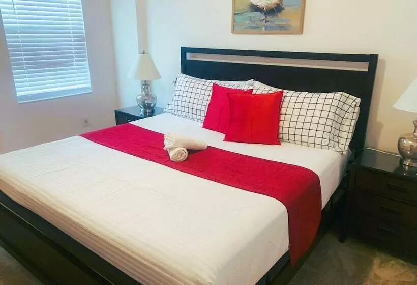 Magic Kingdom Lodgings