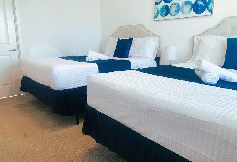 Magic Kingdom Lodgings