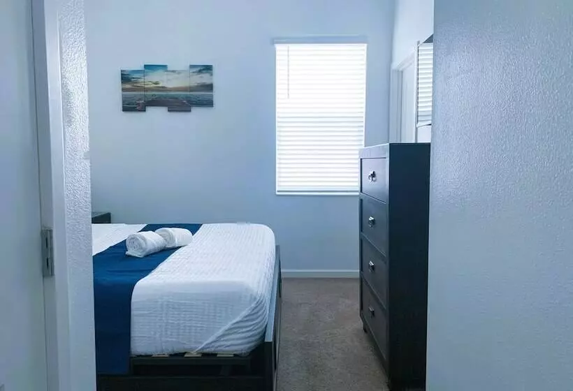 Magic Kingdom Lodgings