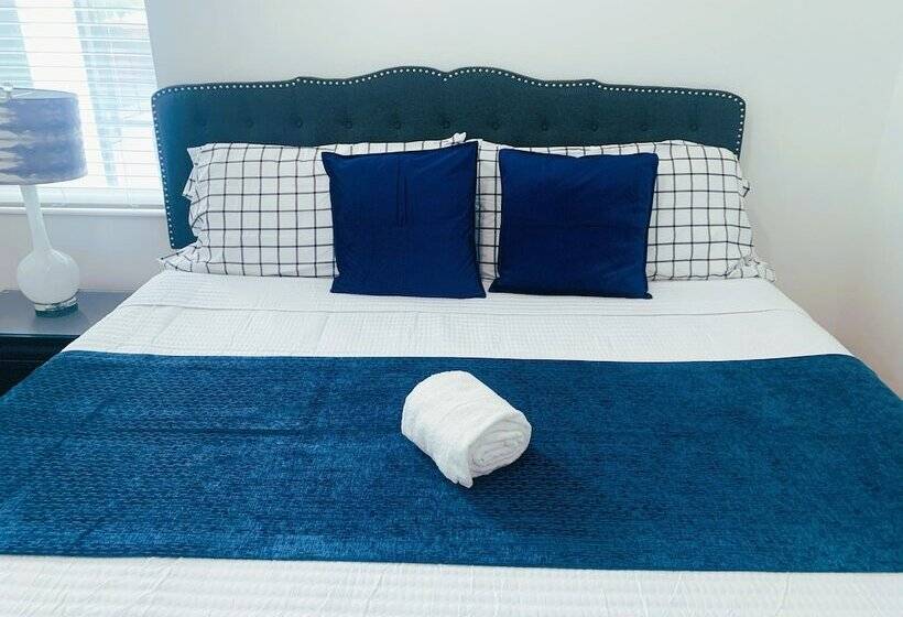 Magic Kingdom Lodgings