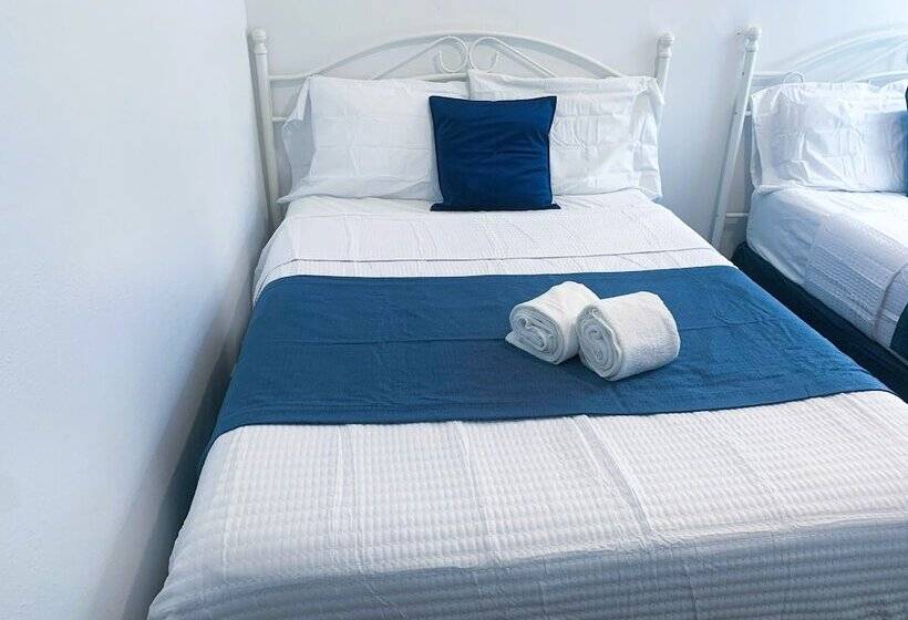 Magic Kingdom Lodgings