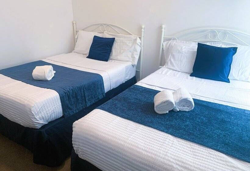 Magic Kingdom Lodgings