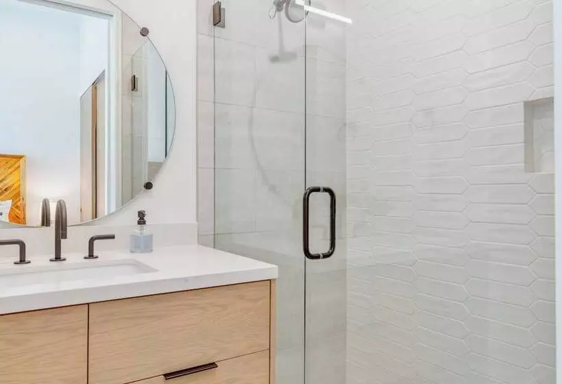 The Ridge At Canyons Village By Avantstay Stunning Ski In/out Condo W/ Hot Tub