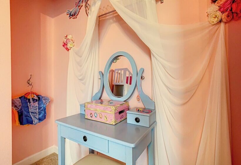 Paradise Away From The Parks At Solterra