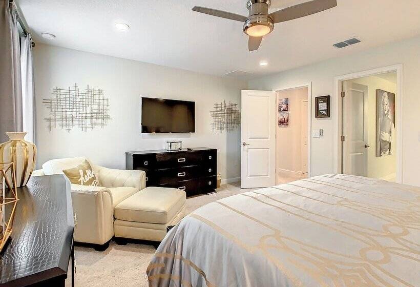 Paradise Away From The Parks At Solterra