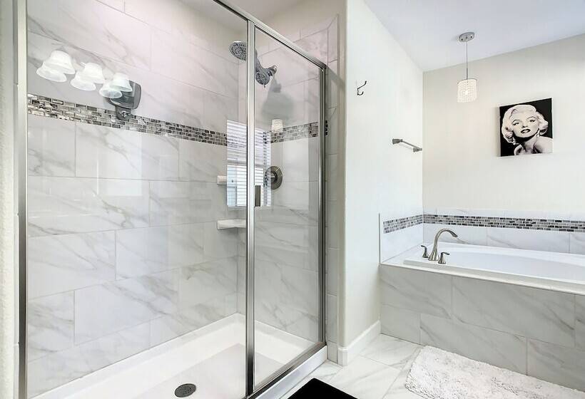 Paradise Away From The Parks At Solterra