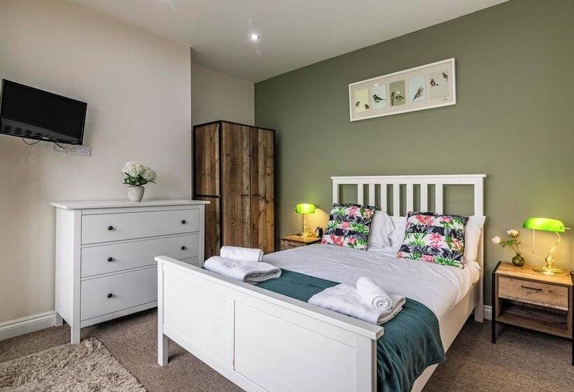 ペンション Dovecote House